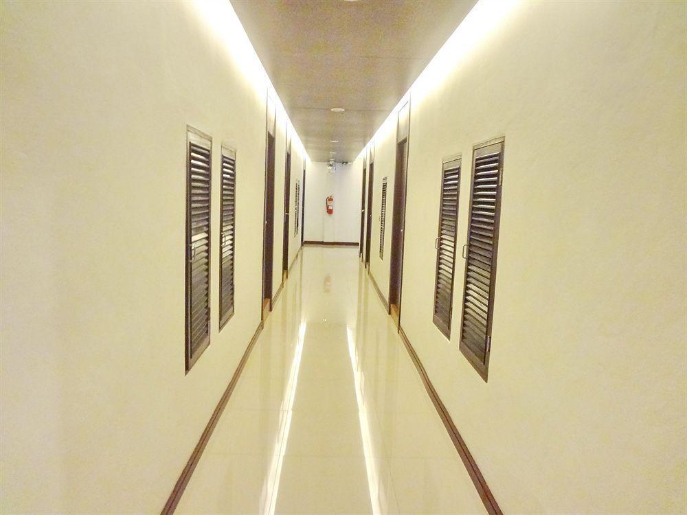 Sleep Tight Hotel Jomtien Beach Exterior photo